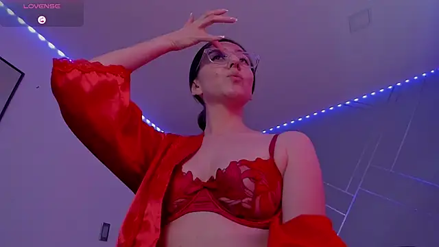 Ich Bin Julia online show from 1, 2, 2025