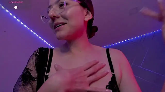 Ich Bin Julia online show from 14, 2, 2025