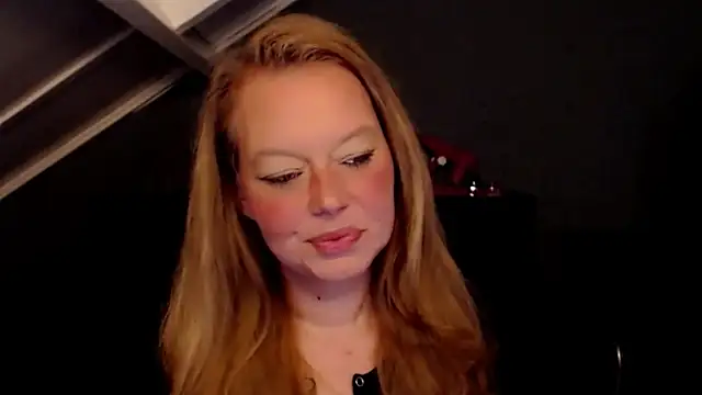 Snapshot of roxanna24 chatting on 18, 5, 2026 roxanna24 online show from 18, 5, 2026