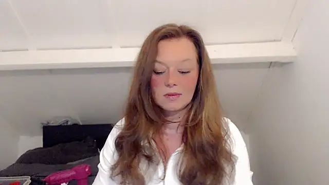 roxanna24 online show from 12, 3, 2026