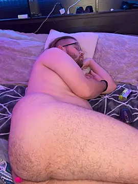 Snapshot of Comfortable_Bite chatting on 15, 11, 2025 Comfortable Bite online show from 15, 11, 2025