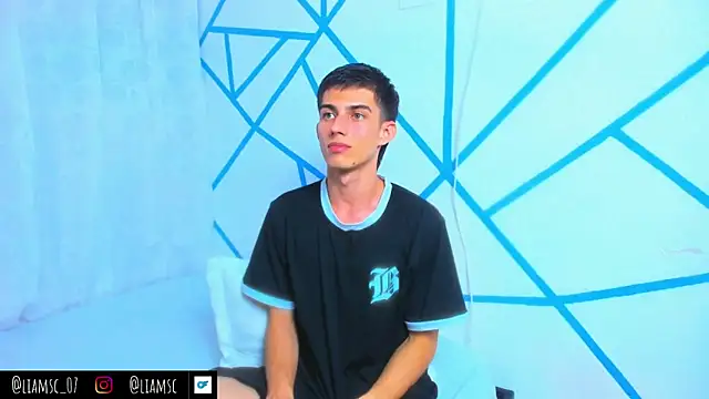 liam scott77 online show from 6, 10, 2025