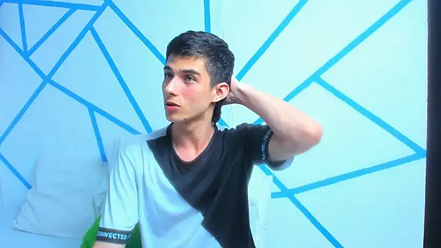 liam scott77 online show from 5, 12, 2024