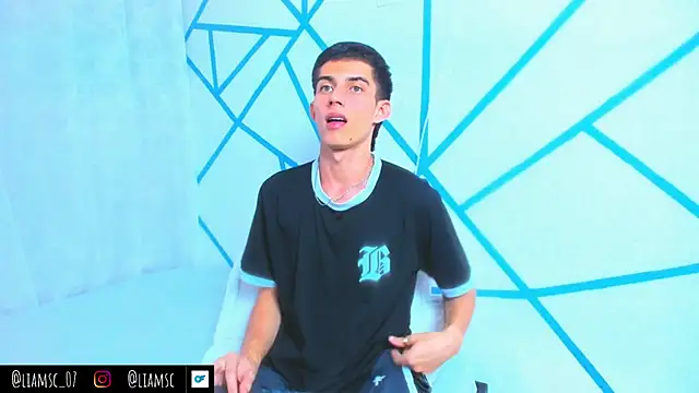 liam scott77 online show from 11, 10, 2025