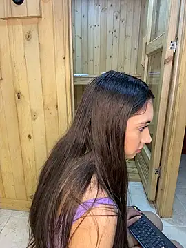 Barbielatinas online show from 13, 7, 2026