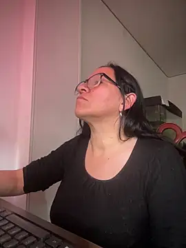 Freya Artemisa online show from 18, 2, 2026