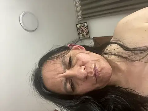 Freya Artemisa online show from 18, 3, 2025