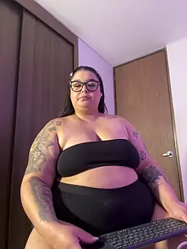 Apriilpeach  online show from 17, 3, 2025