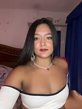 Snapshot of cristina1800 chatting on 13, 5, 2026 cristina1800 online show from 13, 5, 2026