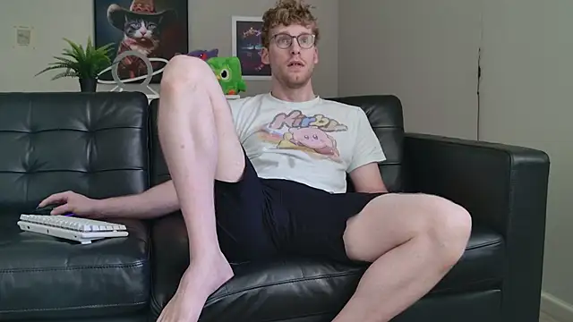 Snapshot of BlueEyedTallGuy94 chatting on 24, 9, 2025 BlueEyedTallGuy94 online show from 24, 9, 2025