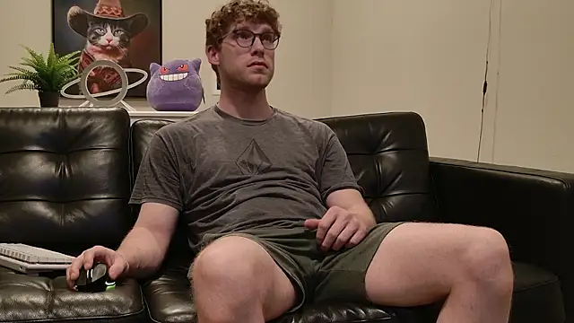 Snapshot of BlueEyedTallGuy94 chatting on 31, 10, 2025 BlueEyedTallGuy94 online show from 31, 10, 2025