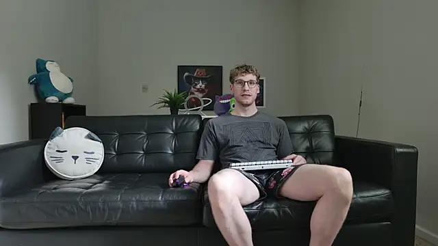 Snapshot of BlueEyedTallGuy94 chatting on 21, 9, 2025 BlueEyedTallGuy94 online show from 21, 9, 2025