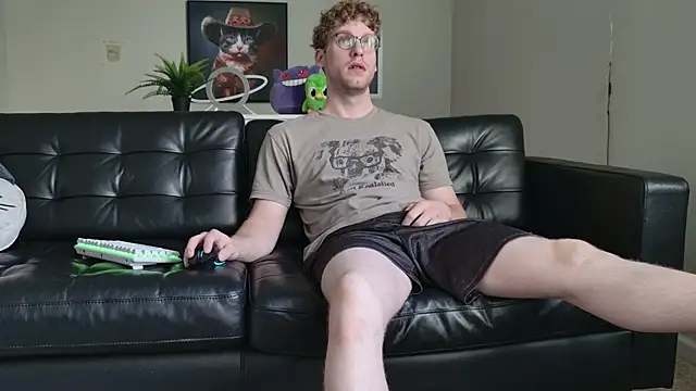 Snapshot of BlueEyedTallGuy94 chatting on 25, 9, 2025 BlueEyedTallGuy94 online show from 25, 9, 2025