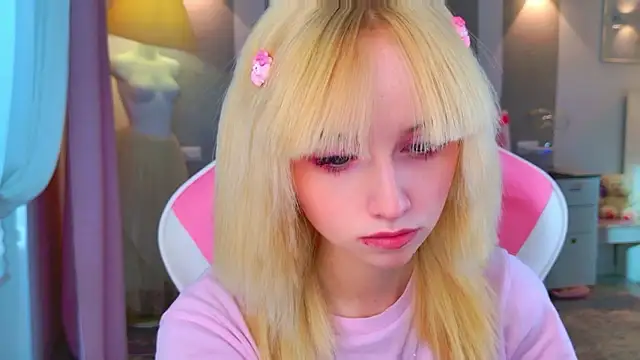 b4by LoL1 online show from 8, 2, 2026