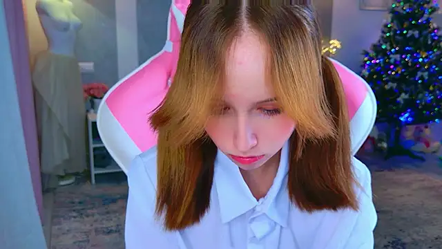 b4by LoL1 online show from 22, 12, 2025