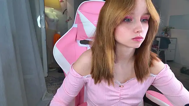 b4by LoL1 online show from 14, 11, 2025