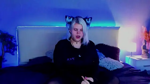 JoannLowe online show from 9, 3, 2025