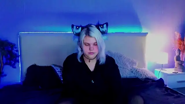 JoannLowe online show from 9, 3, 2025