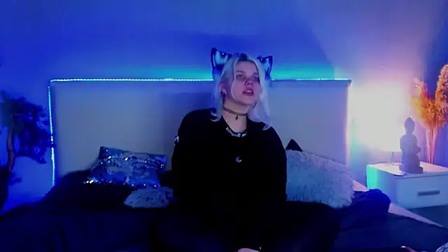 JoannLowe online show from 21, 3, 2025