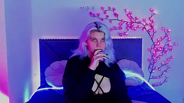 JoannLowe online show from 18, 5, 2026