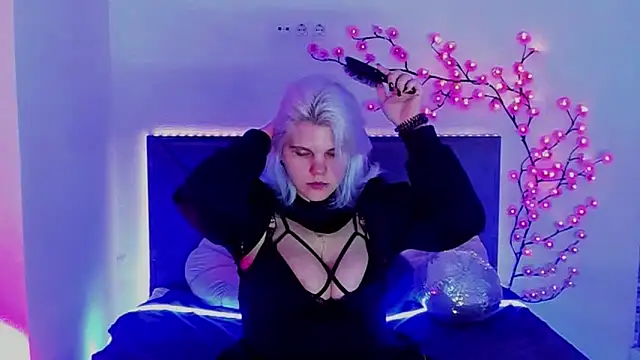 JoannLowe online show from 23, 3, 2026