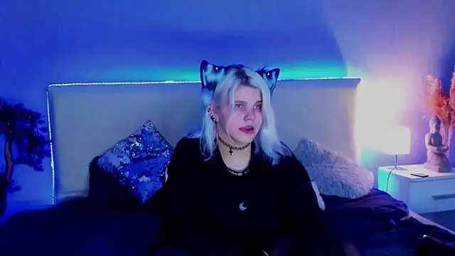 JoannLowe online show from 10, 3, 2025