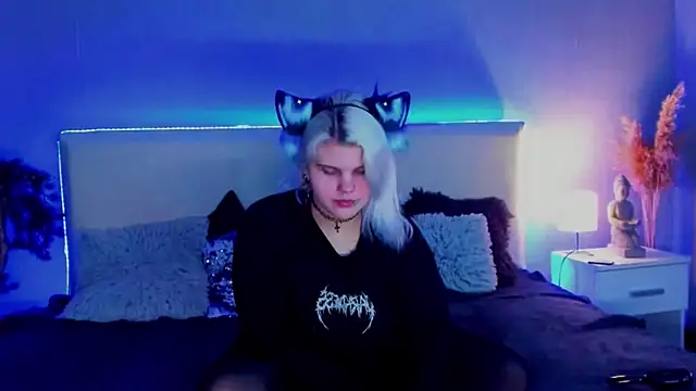 JoannLowe online show from 16, 3, 2025