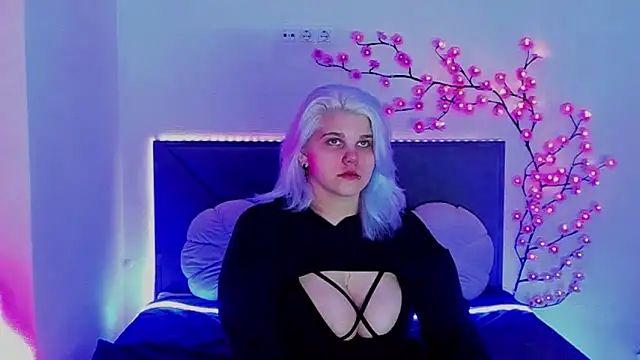 JoannLowe online show from 15, 4, 2026