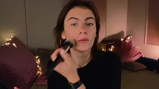 tomorrows day online show from 28, 11, 2025