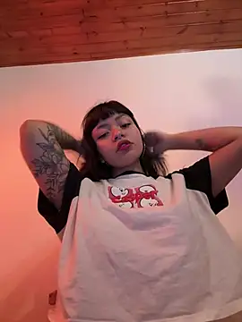 Ashley Chriss online show from 17, 1, 2025