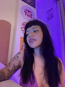 Ashley Chriss online show from 21, 2, 2025