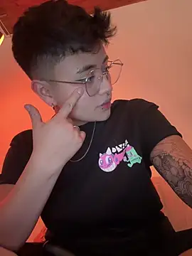 Ashley Chriss online show from 12, 1, 2025