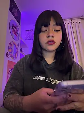 Ashley Chriss online show from 27, 9, 2025