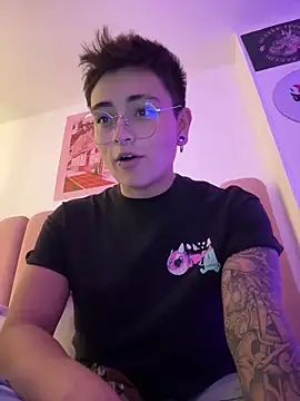 Ashley Chriss online show from 21, 9, 2025