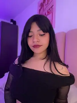 Ashley Chriss online show from 7, 6, 2026