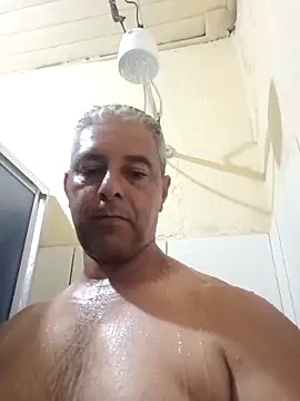 Snapshot of gordonunes chatting on 19, 12, 2025 gordonunes online show from 19, 12, 2025