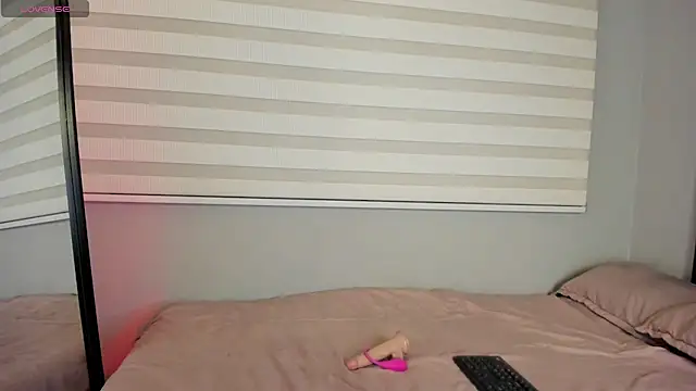 Catyloves online show from 18, 9, 2025