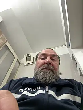 Snapshot of ros217 chatting on 19, 1, 2026 ros217 online show from 19, 1, 2026