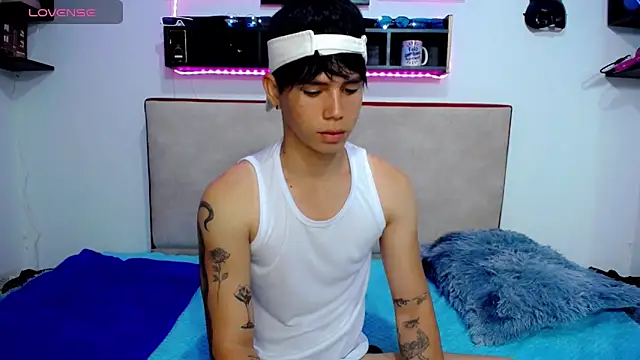 Tayson Rivers online show from 4, 3, 2025