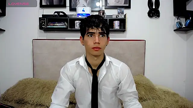 Tayson Rivers online show from 14, 3, 2025