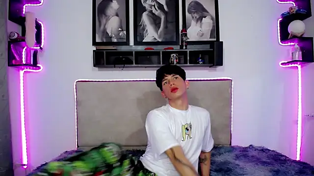 Tayson Rivers online show from 6, 12, 2024