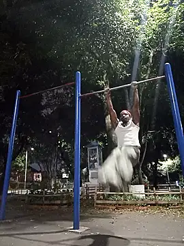 Siriss boyrag online show from 4, 2, 2026