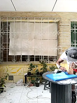 Siriss boyrag online show from 3, 12, 2025