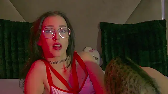 AishaHummer online show from 3, 12, 2025