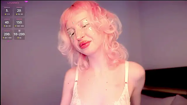 Snapshot of LinaEvans chatting on 3, 2, 2026 LinaEvans online show from 3, 2, 2026