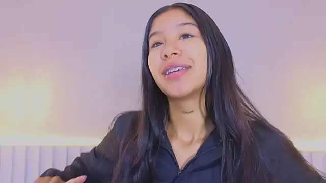 Snapshot of Aida_moreno chatting on 10, 9, 2025 Aida moreno online show from 10, 9, 2025