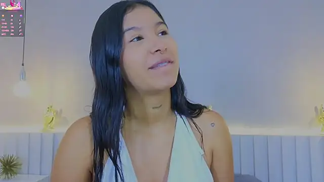 Snapshot of Aida_moreno chatting on 4, 10, 2025 Aida moreno online show from 4, 10, 2025