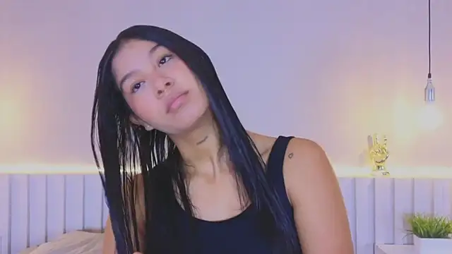 Snapshot of Aida_moreno chatting on 25, 10, 2025 Aida moreno online show from 25, 10, 2025