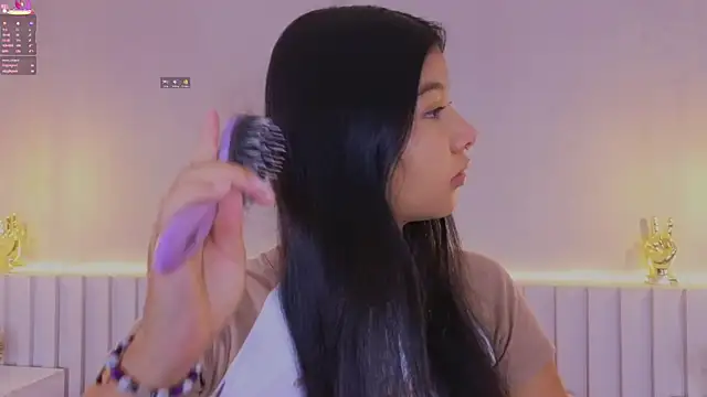 Snapshot of Aida_moreno chatting on 29, 10, 2025 Aida moreno online show from 29, 10, 2025