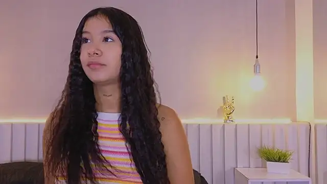 Snapshot of Aida_moreno chatting on 31, 10, 2025 Aida moreno online show from 31, 10, 2025